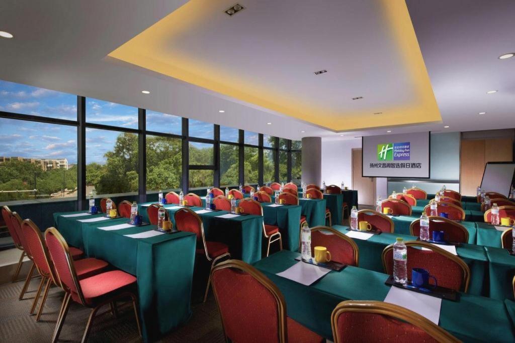 Holiday Inn Express Yangzhou City Center By Ihg Eksteriør billede